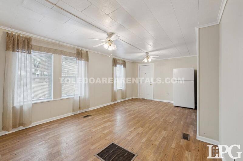 House for rent at 2129 Nevada St, Toledo, OH 43605