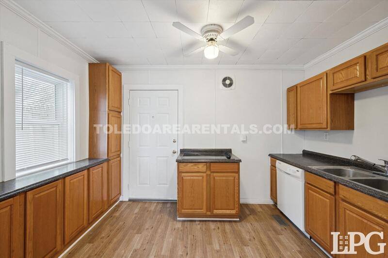 House for rent at 2129 Nevada St, Toledo, OH 43605