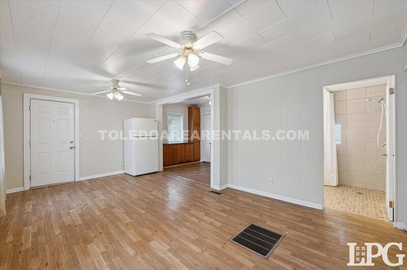 House for rent at 2129 Nevada St, Toledo, OH 43605