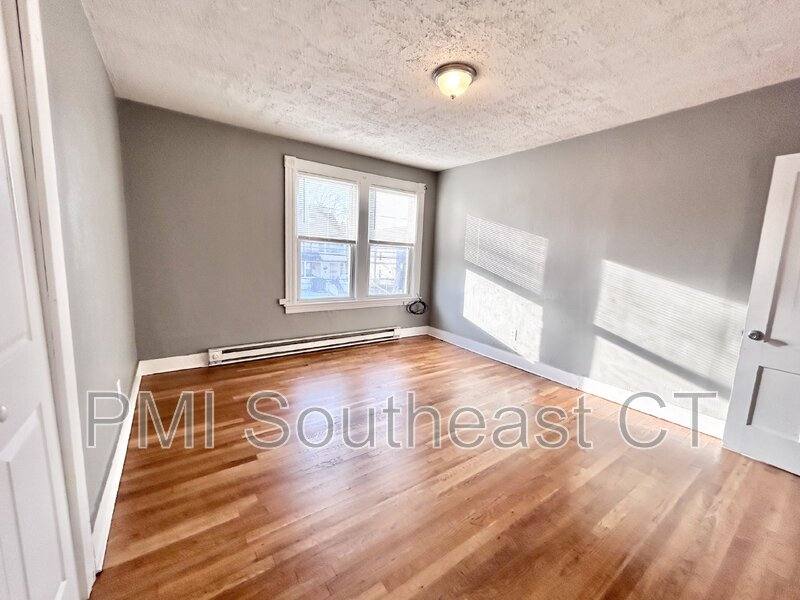 Apartment for rent at 50 Montauk Ave #2, New London, CT 06320