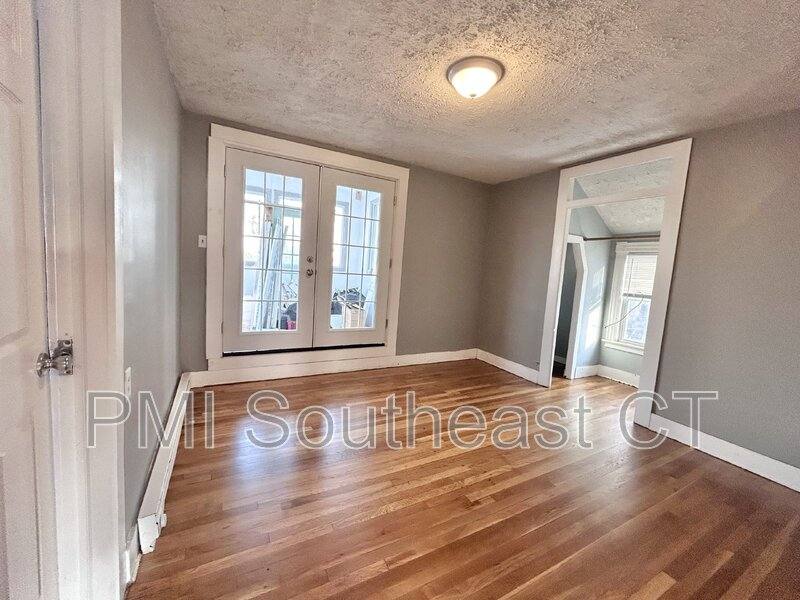 Apartment for rent at 50 Montauk Ave #2, New London, CT 06320