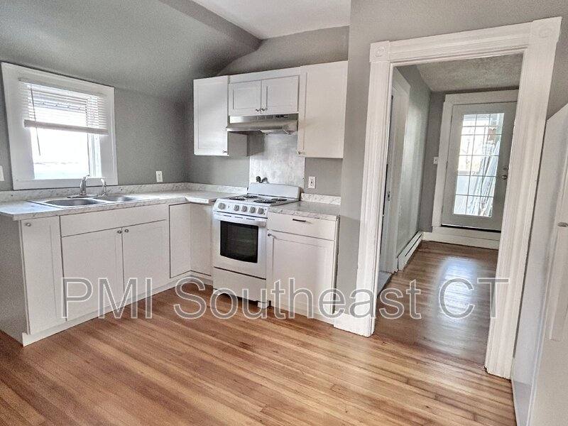 Apartment for rent at 50 Montauk Ave #2, New London, CT 06320