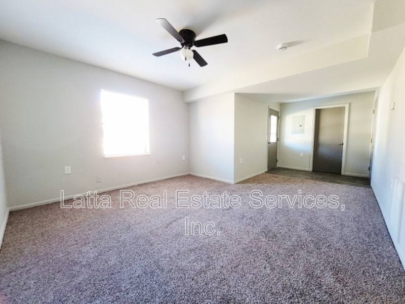 Apartment for rent at 400 W 31st St #102B, Higginsville, MO 64037