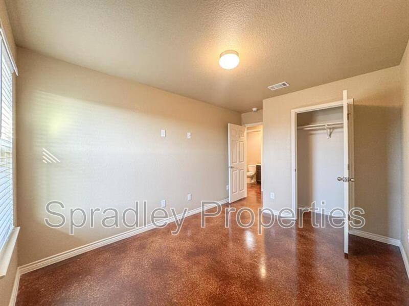Apartment for rent at 912B Mason Dr, Belton, TX 76513