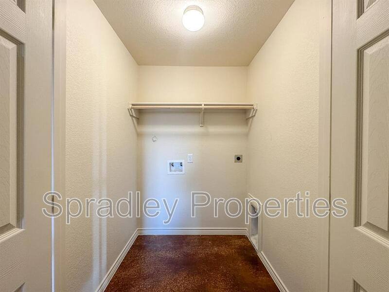 Apartment for rent at 912B Mason Dr, Belton, TX 76513