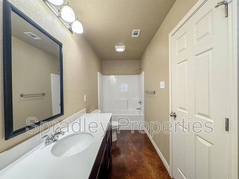 Apartment for rent at 912B Mason Dr, Belton, TX 76513