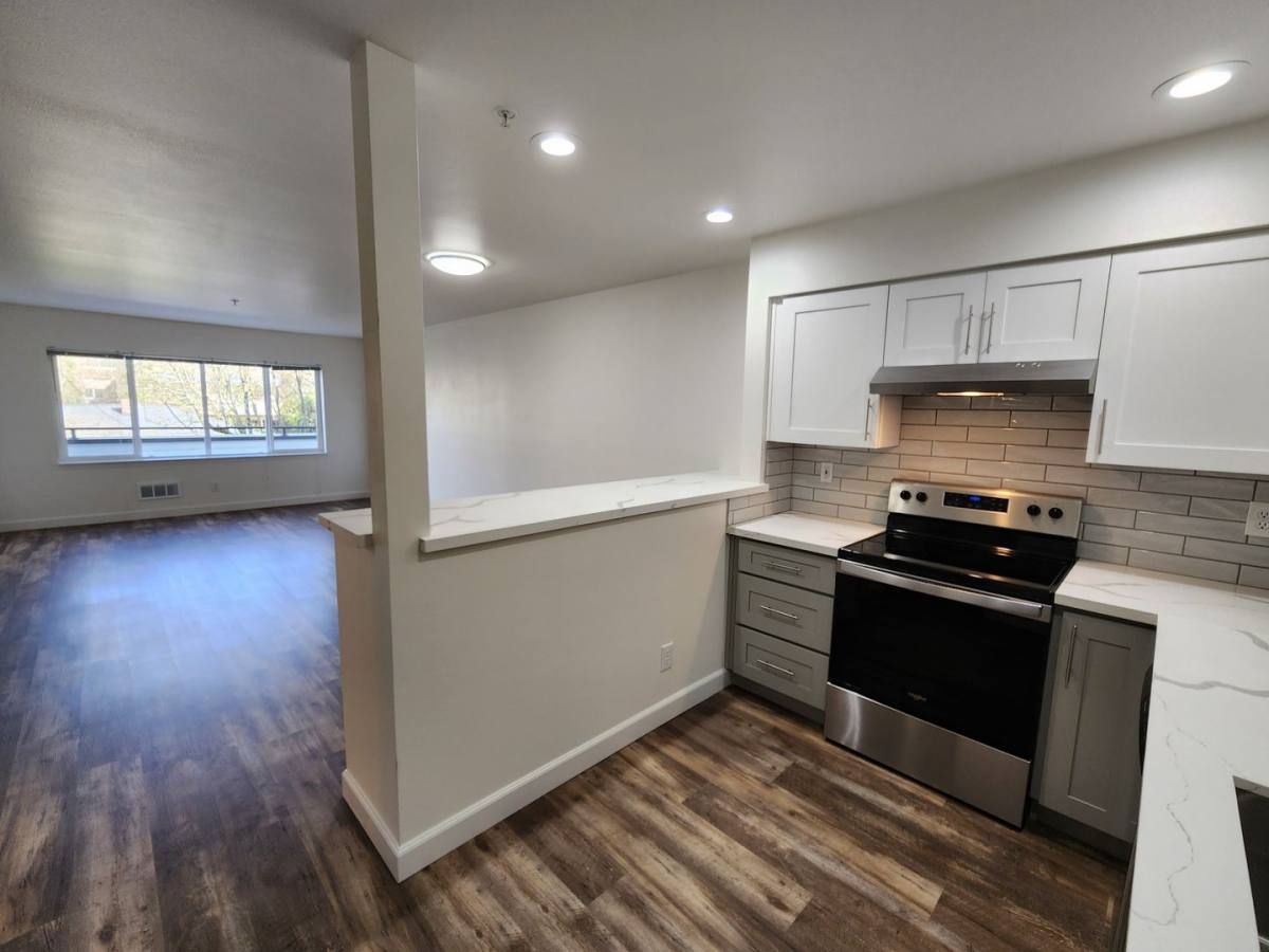 Apartment for rent at 75 NW Dogwood St, Issaquah, WA 98027
