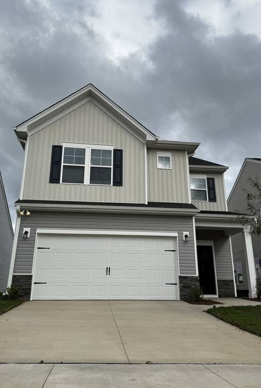 House for rent at 142 Gervais Circle, Greenville, SC 29607