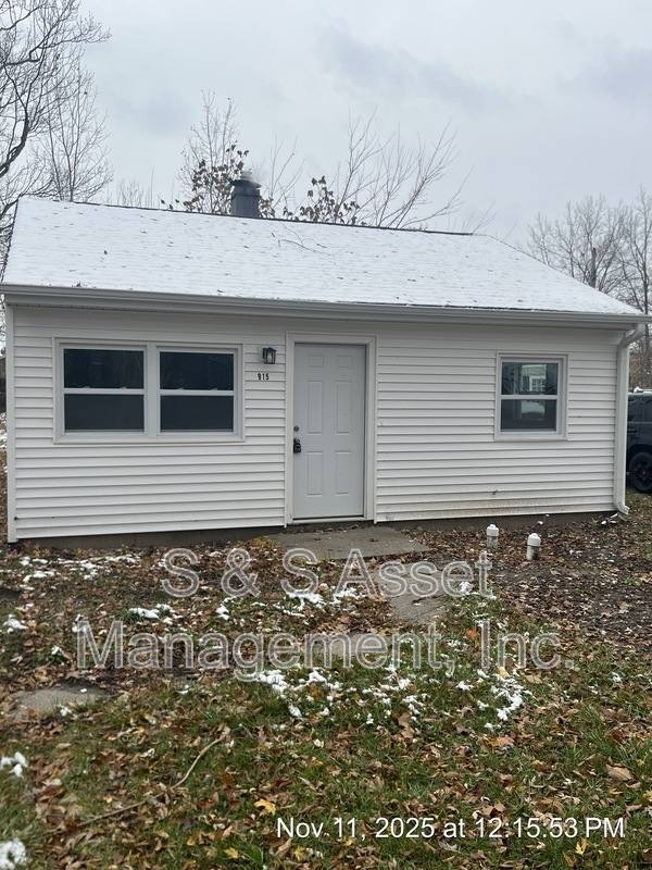 House for rent at 915 Loa St, Lansing, MI 48910