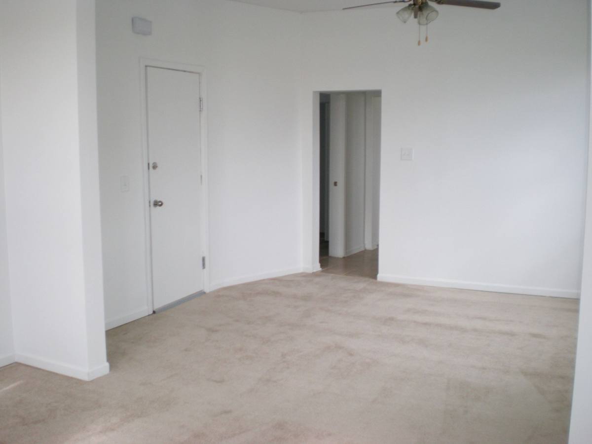 Apartment for rent at 722 S Racine Ave, Chicago, IL 60607
