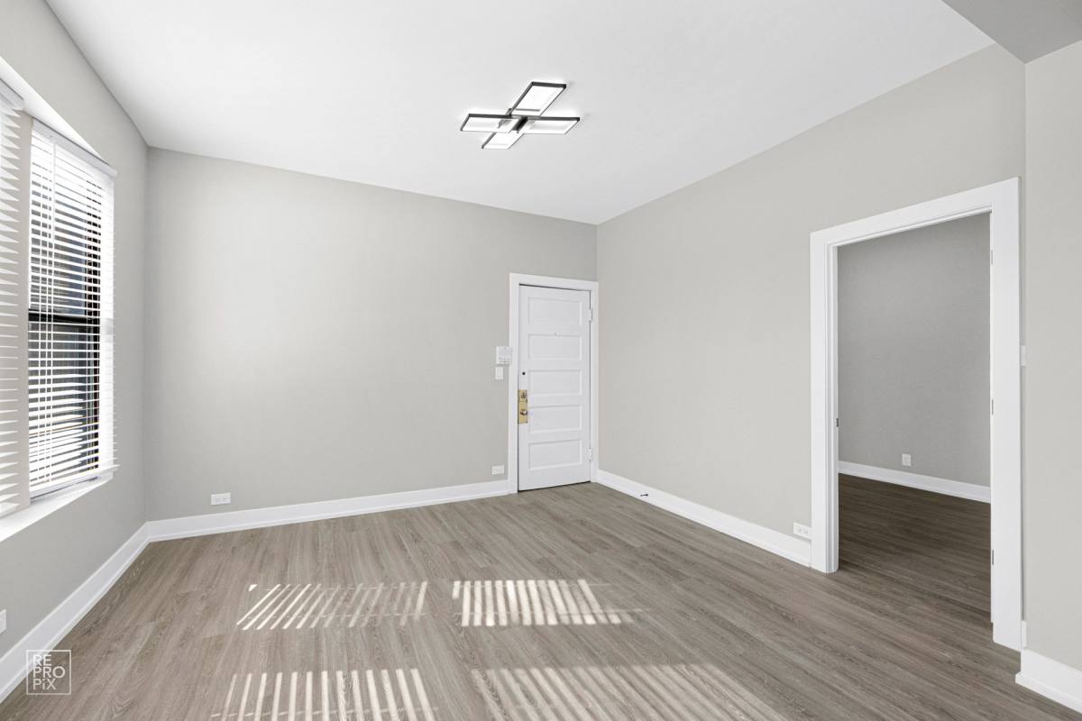 Apartment for rent at 722 S Racine Ave, Chicago, IL 60607