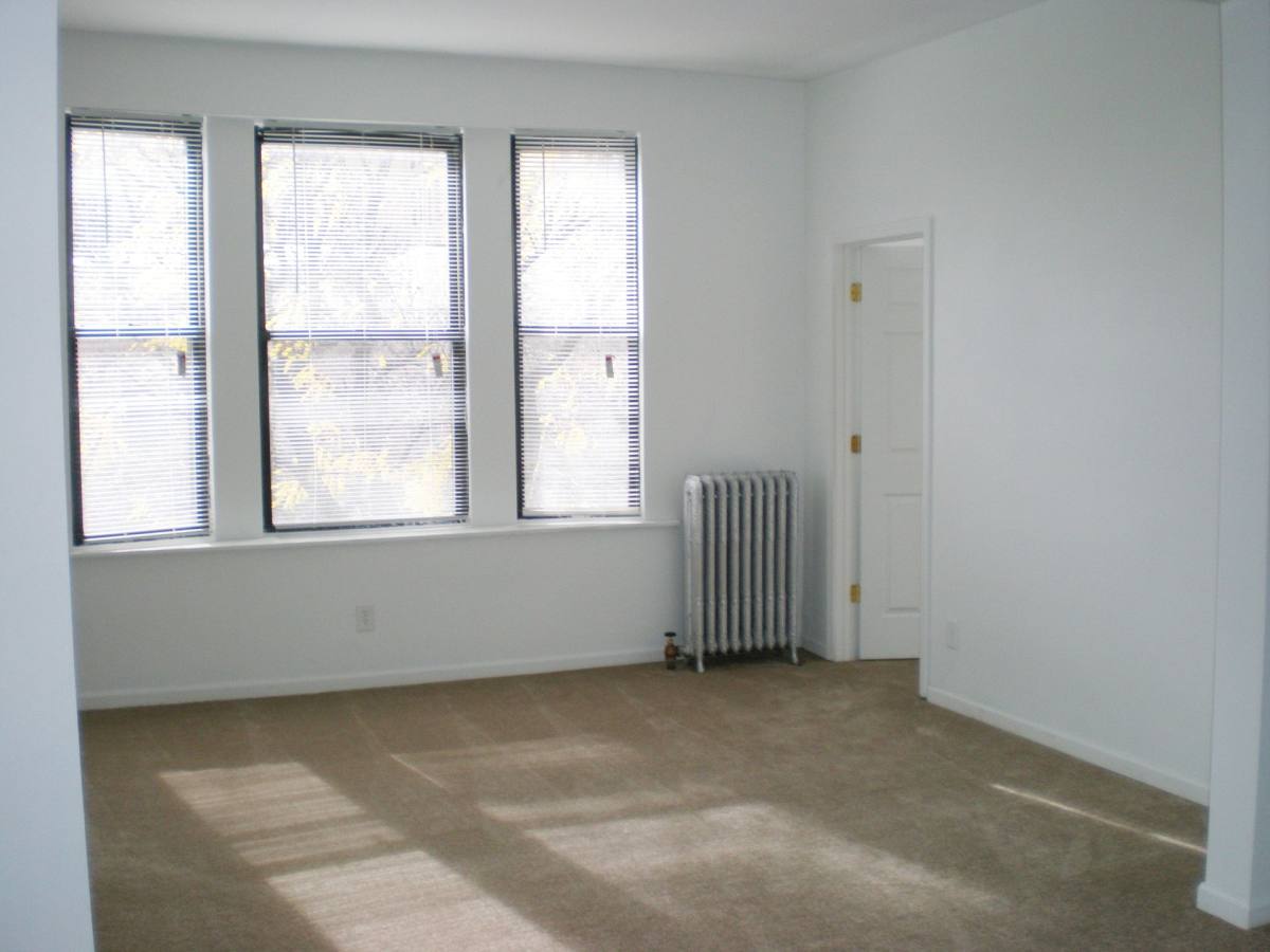 Apartment for rent at 722 S Racine Ave, Chicago, IL 60607