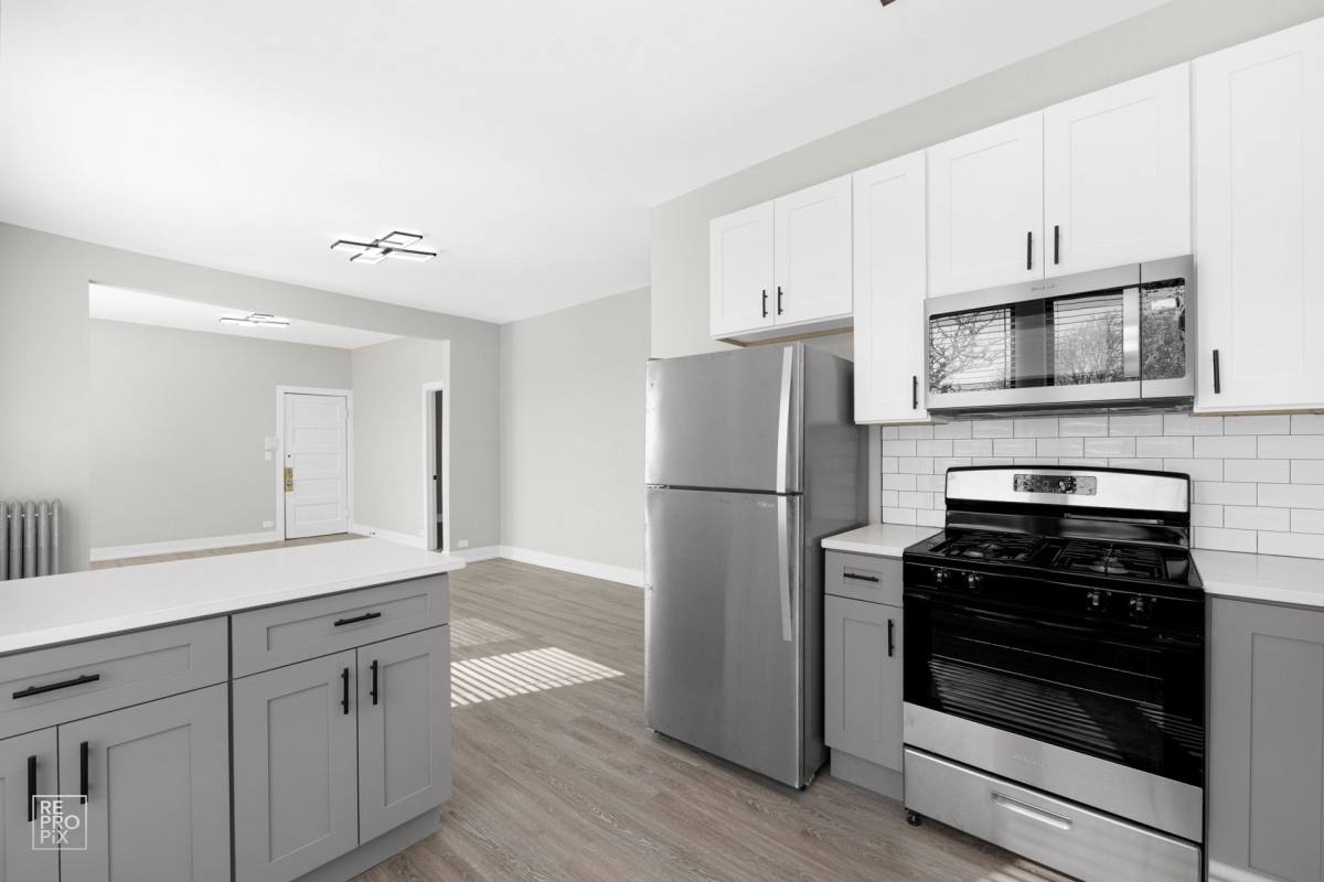 Apartment for rent at 722 S Racine Ave, Chicago, IL 60607