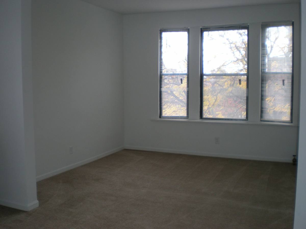 Apartment for rent at 722 S Racine Ave, Chicago, IL 60607