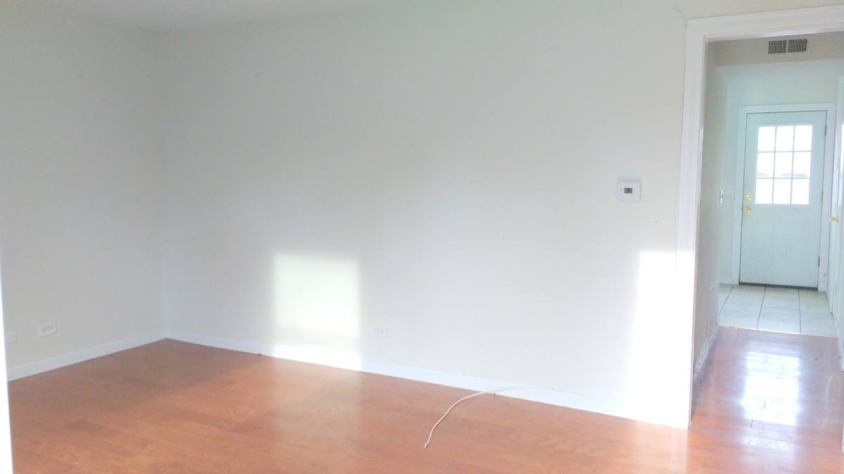 Townhouse for rent at 1851 McKool Ave, Streamwood, IL 60107