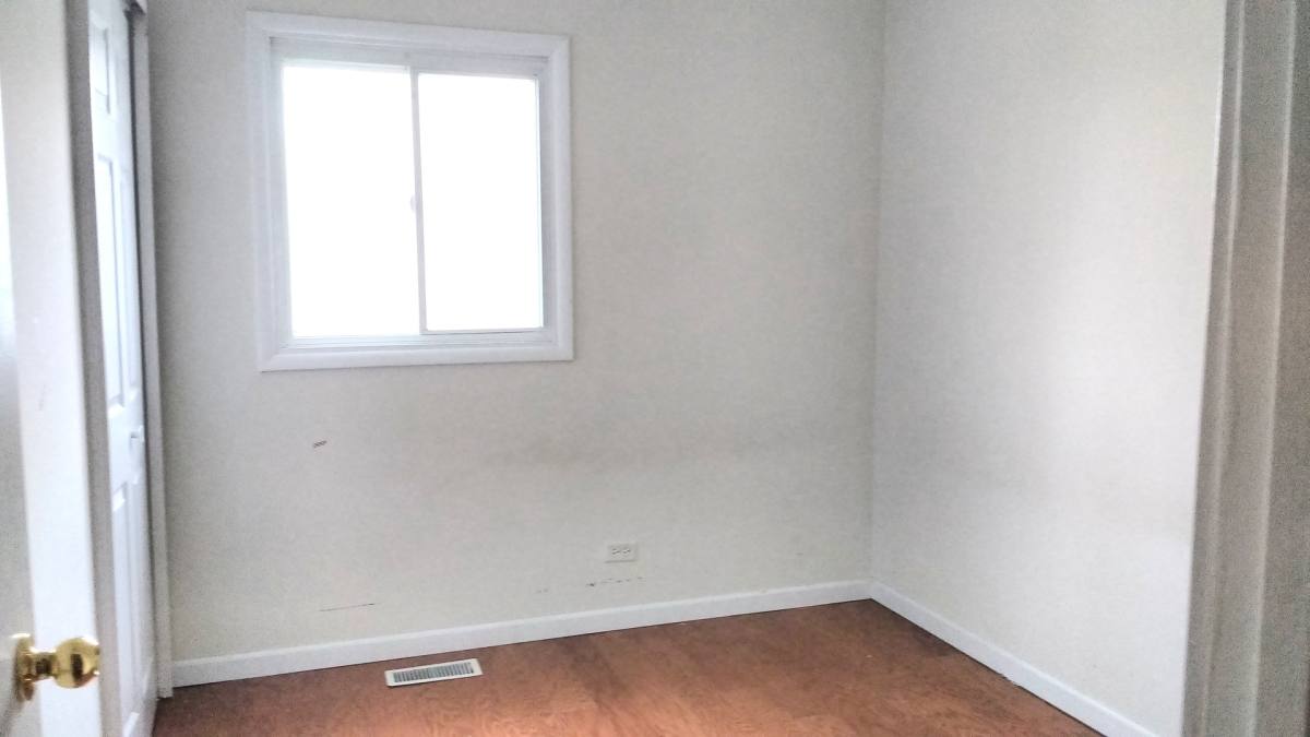 Townhouse for rent at 1851 McKool Ave, Streamwood, IL 60107