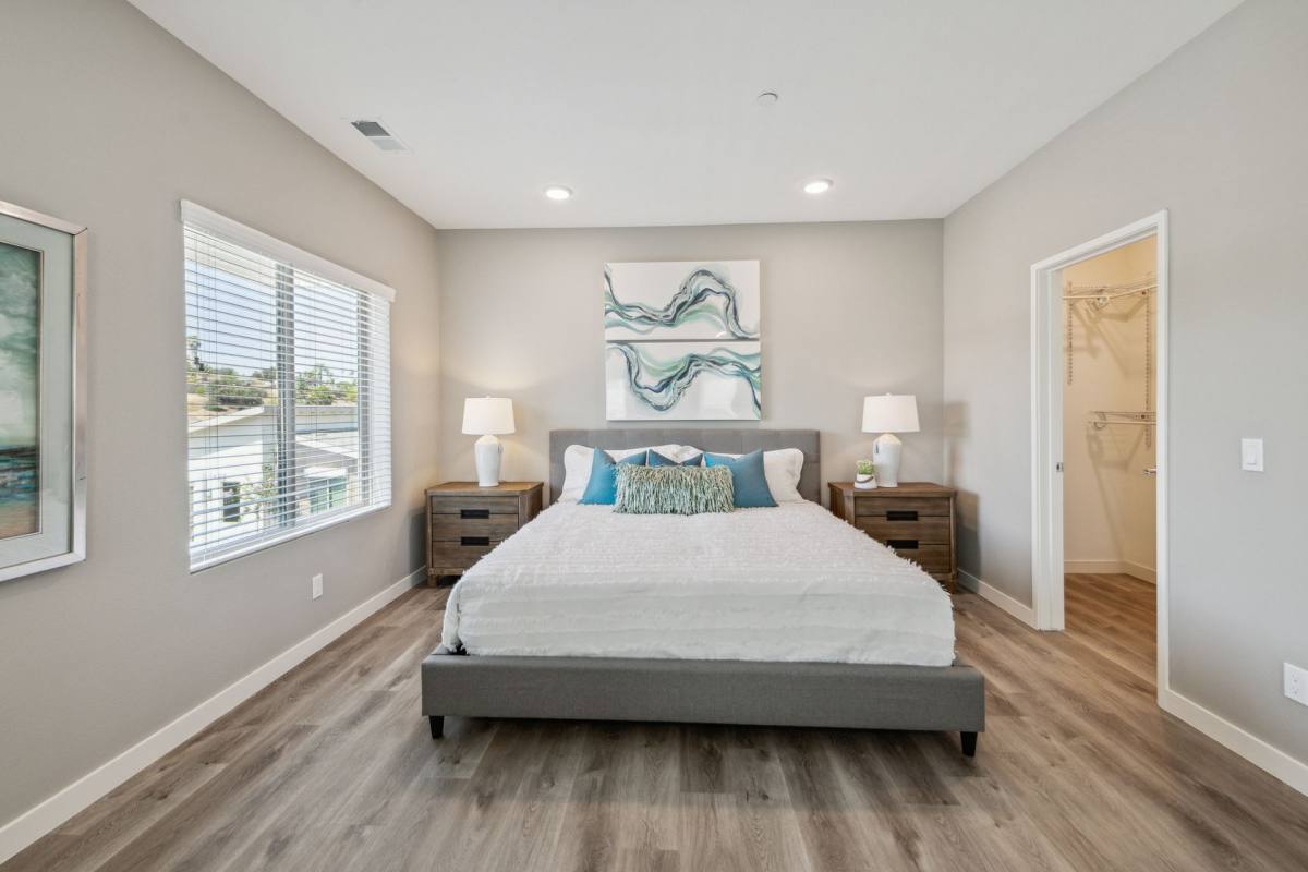 Townhouse for rent at 1452 Vista Heights Way, Vista, CA 92084