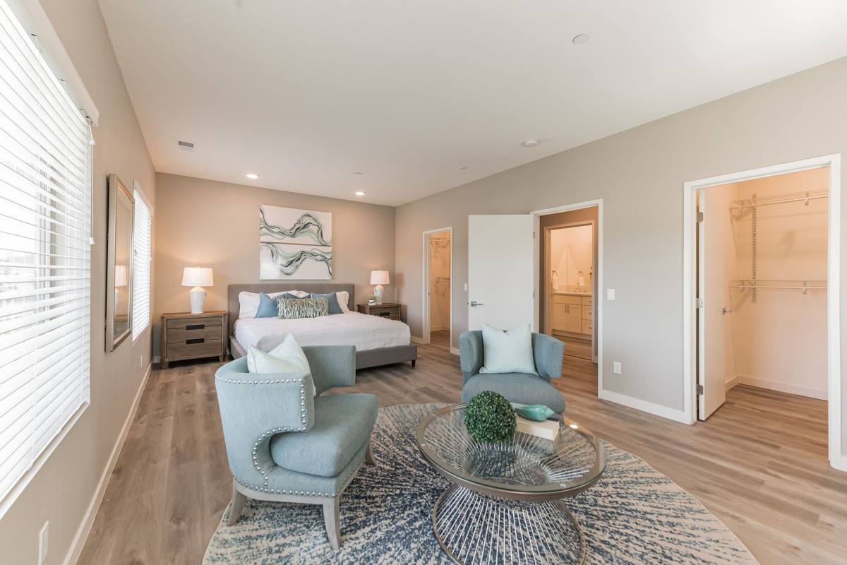 Townhouse for rent at 1452 Vista Heights Way, Vista, CA 92084