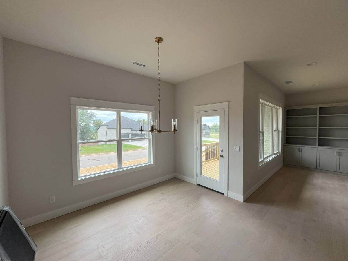 House for rent at 5915 S Applewood Ave, Springfield, MO 65810