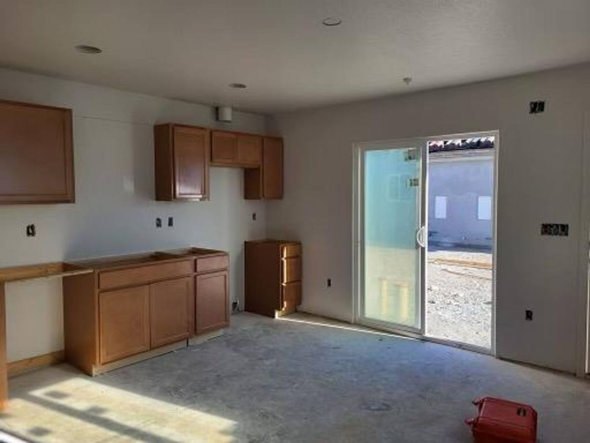 Apartment for rent at 2544 Hillview Dr, Lake Havasu City, AZ 86404