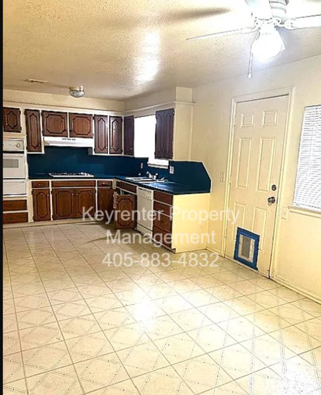 House for rent at 5316 S Briarwood Dr, Oklahoma City, OK 73135