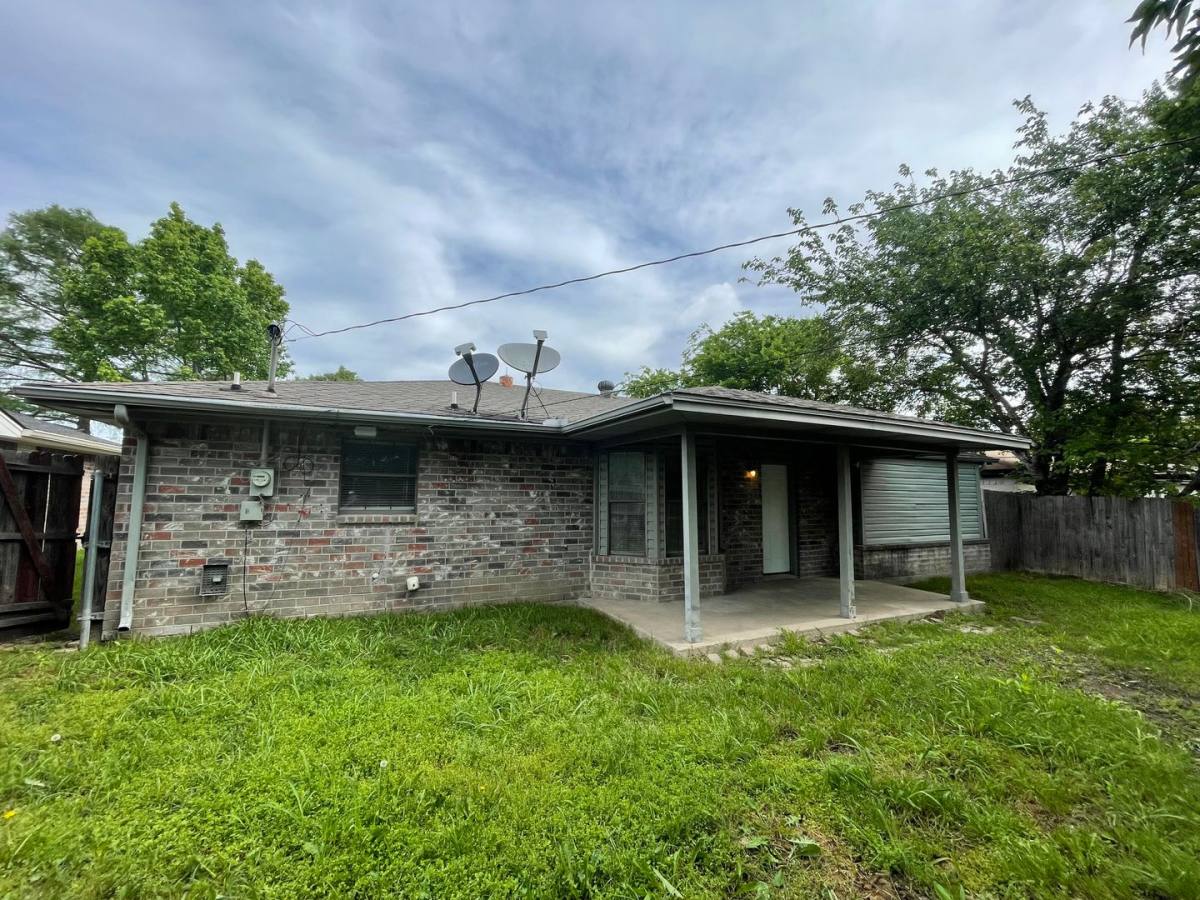 House for rent at 821 Loganwood Dr, Royse City, TX 75189