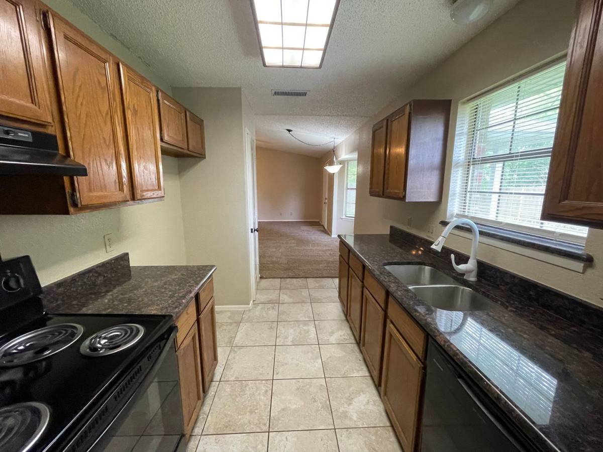 House for rent at 821 Loganwood Dr, Royse City, TX 75189