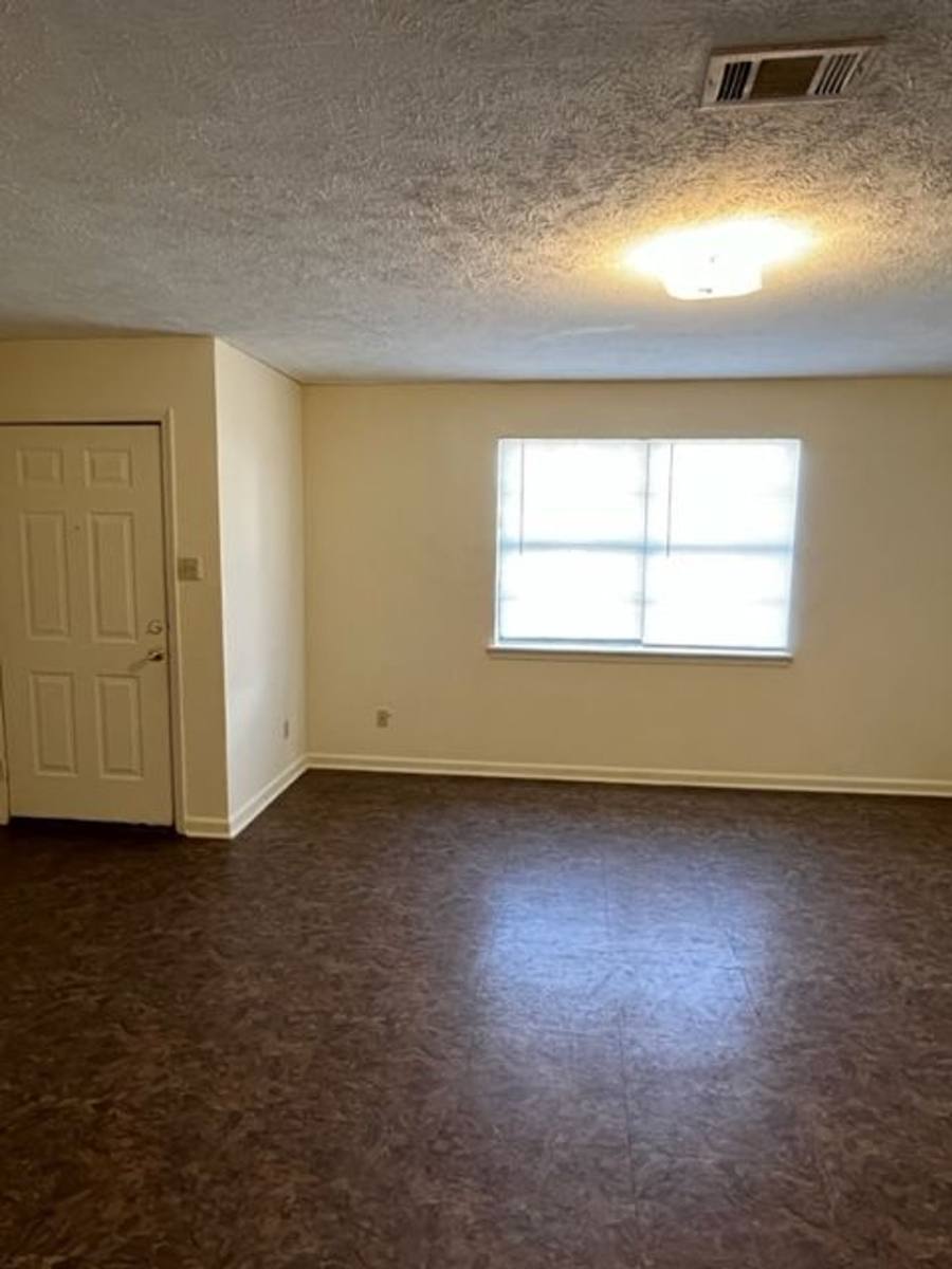 Apartment for rent at 648 Mitchell Ave, Guntown, MS 38849