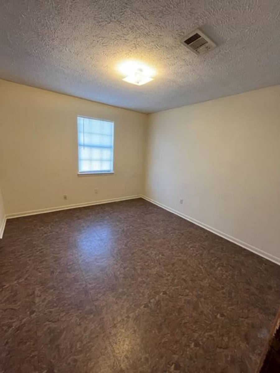 Apartment for rent at 648 Mitchell Ave, Guntown, MS 38849