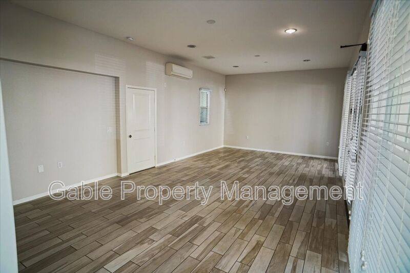 House for rent at 26261 Prima Way #COMM'L, Santa Clarita, CA 91350