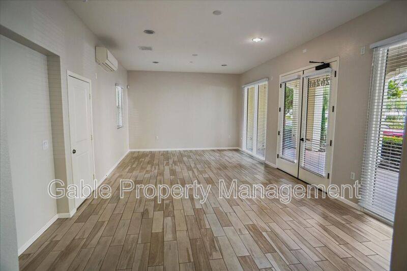 House for rent at 26261 Prima Way #COMM'L, Santa Clarita, CA 91350