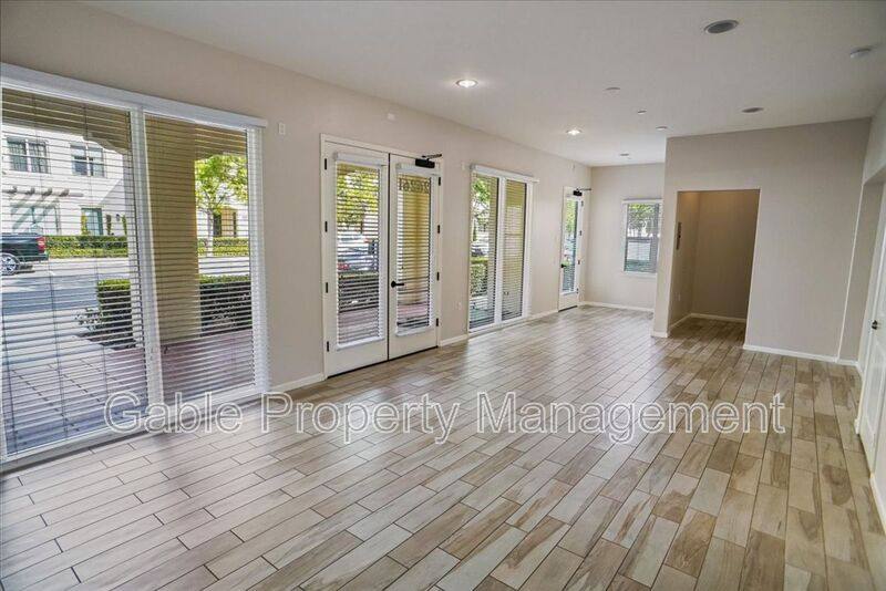 House for rent at 26261 Prima Way #COMM'L, Santa Clarita, CA 91350