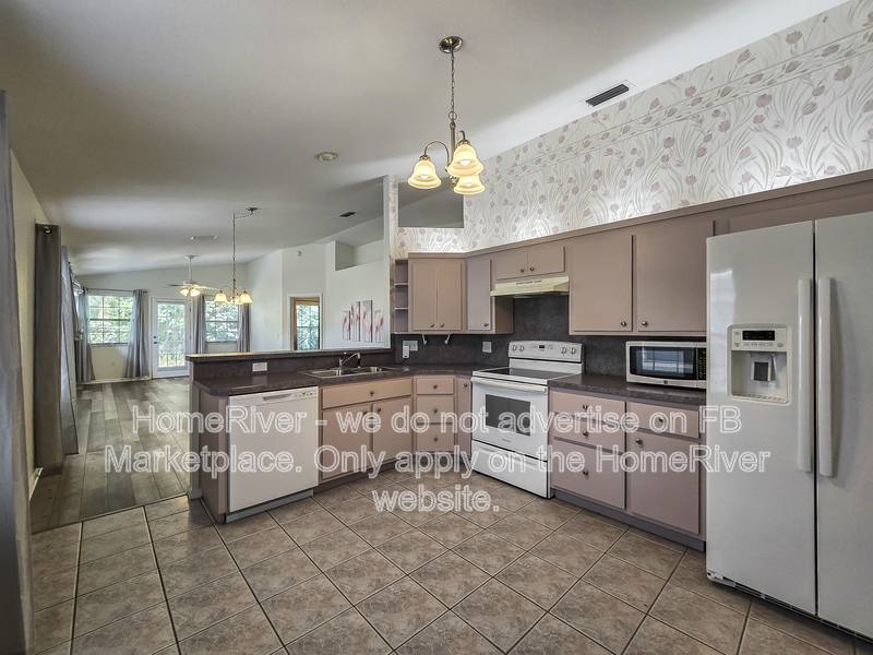 House for rent at 2305 NE 40th Ave, Ocala, FL 34470