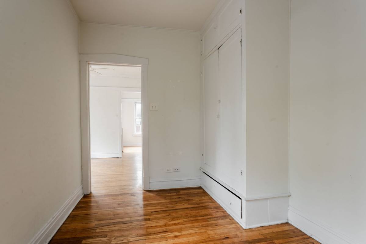 Apartment for rent at 3334-3344 W Ainslie St, Chicago, IL 60625