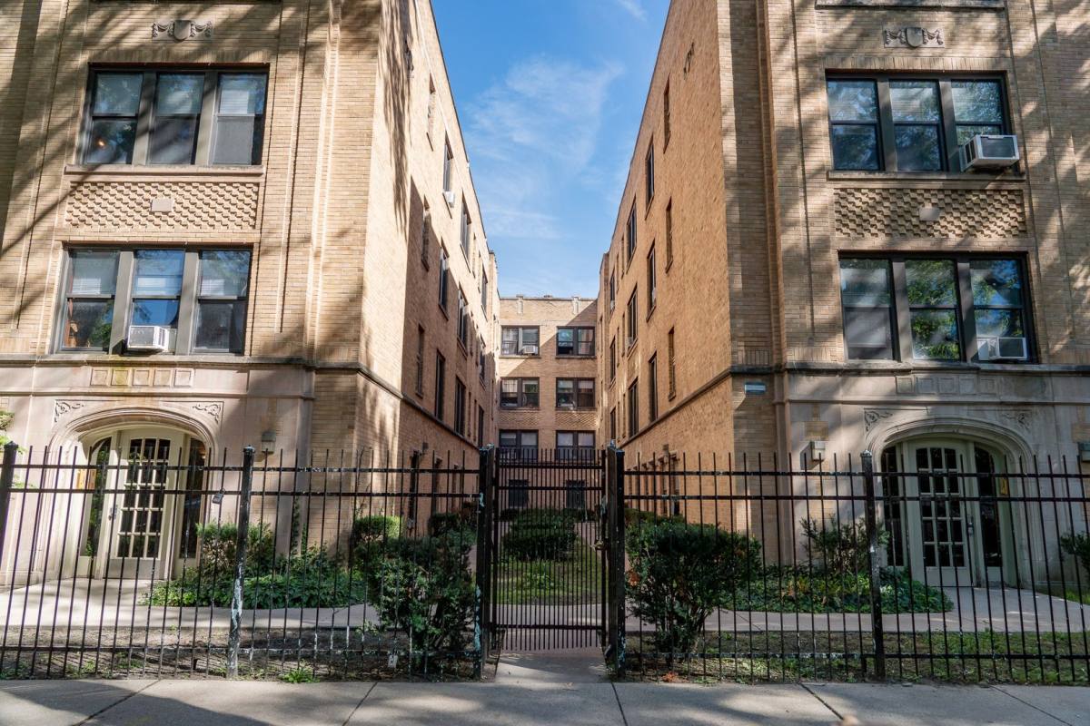Apartment for rent at 1228-1234 W Carmen Ave, Chicago, IL 60640