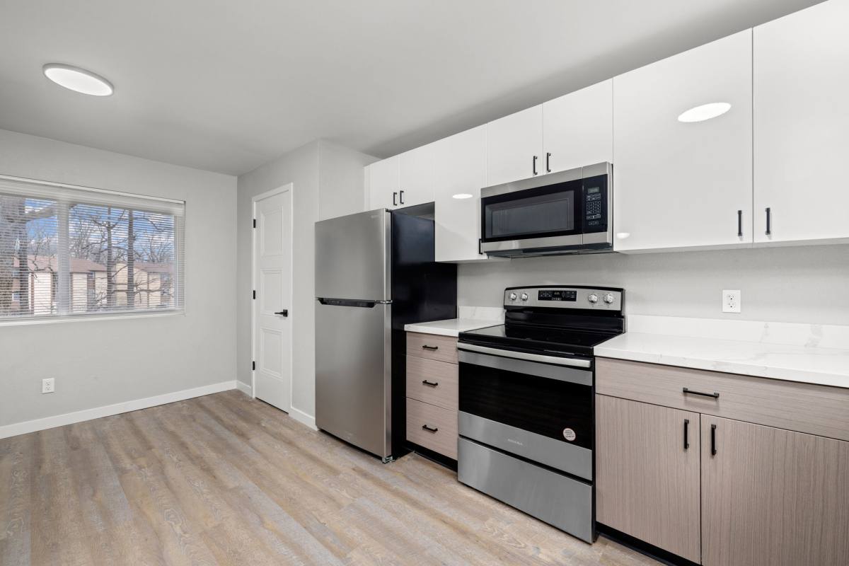 Apartment for rent at 50 Devon Court #B-12, Edwardsville, IL 62025