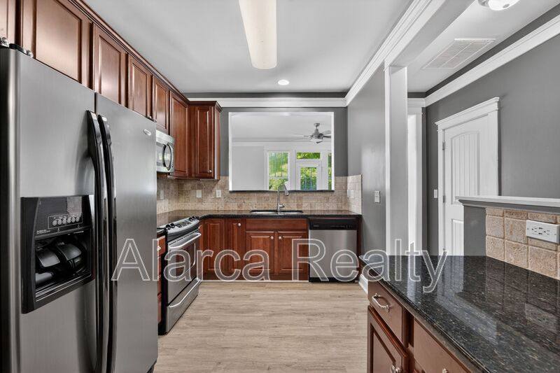 Townhouse for rent at 330 Davidson Gateway Dr, Davidson, NC 28036