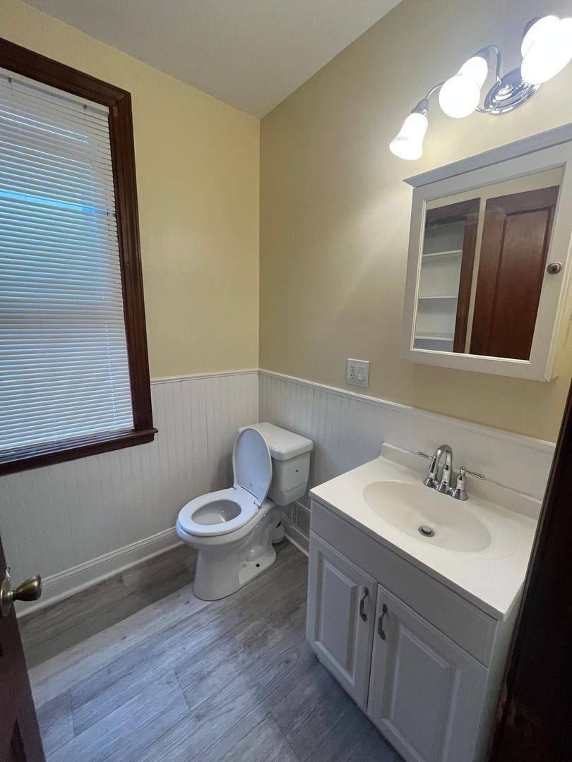 House for rent at 117 Maple St, New Haven, CT 06511