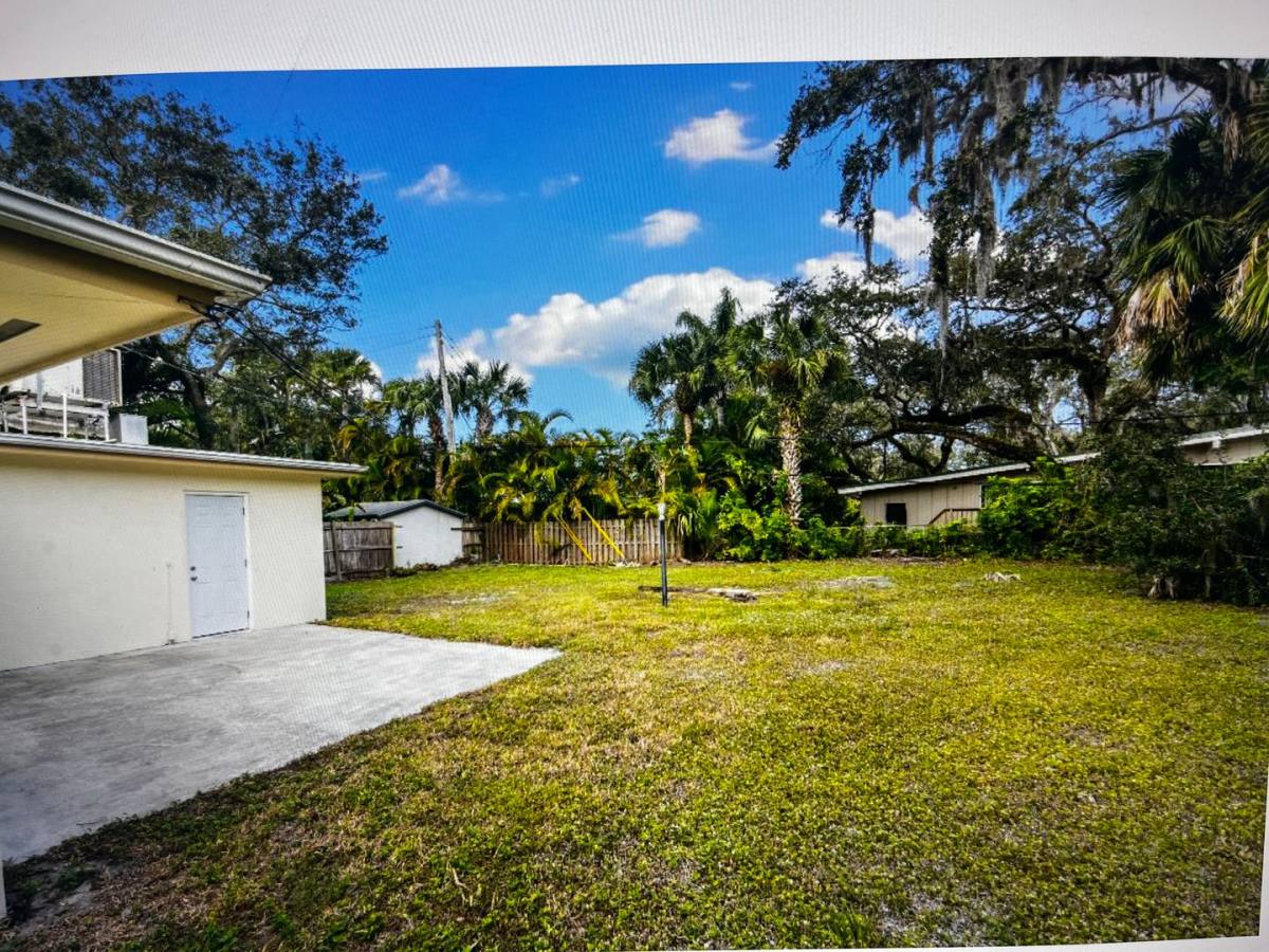 House for rent at 515 Cypress Rd, Vero Beach, FL 32963