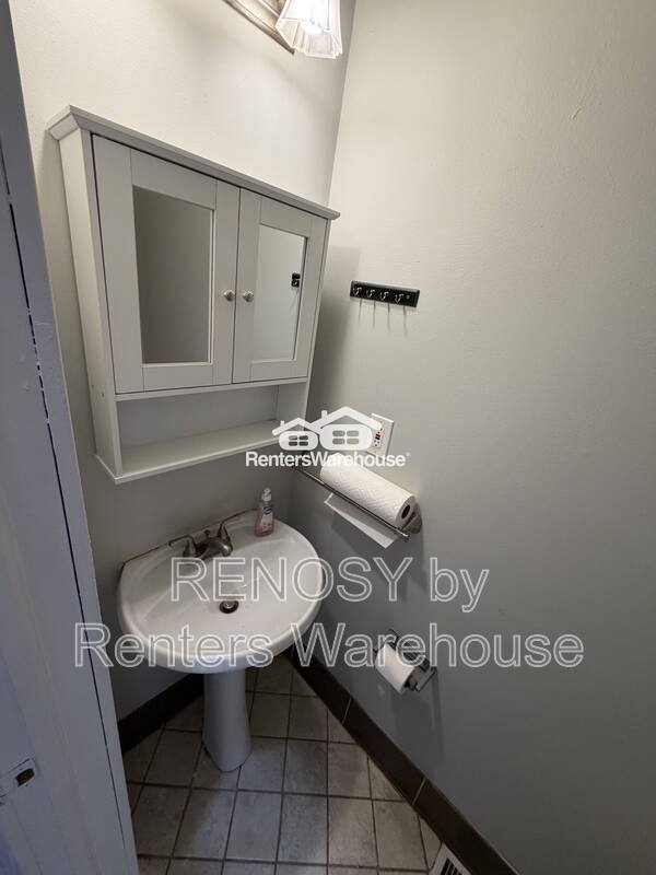 Townhouse for rent at 400 Lyndhurst St, Baltimore, MD 21229