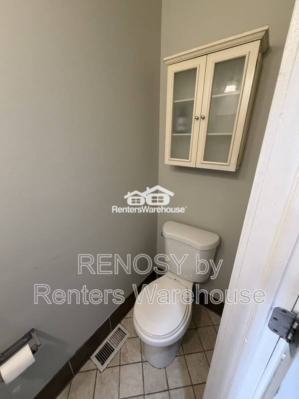Townhouse for rent at 400 Lyndhurst St, Baltimore, MD 21229