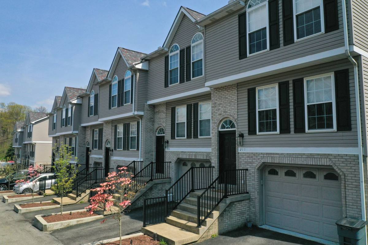 Townhouse for rent at 204 Katerina Dr, Monaca, PA 15061