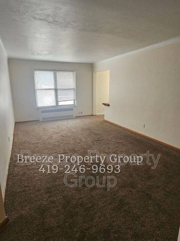 House for rent at 2445 W Bancroft St #15, Toledo, OH 43607