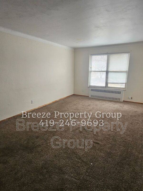 House for rent at 2445 W Bancroft St #15, Toledo, OH 43607