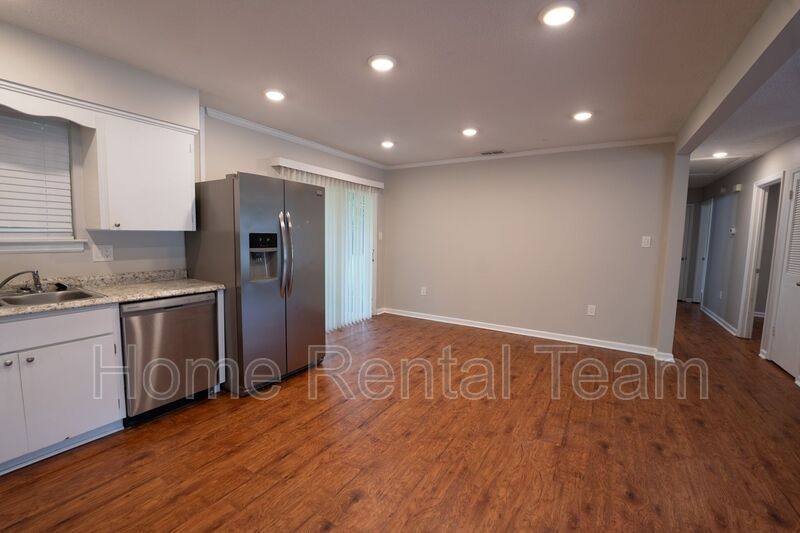 House for rent at 35 Sandpiper Rd, Richmond Hill, GA 31324