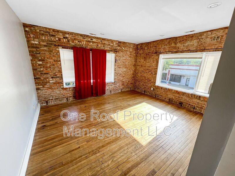 Apartment for rent at 3400 Troost Ave #211, Kansas City, MO 64109