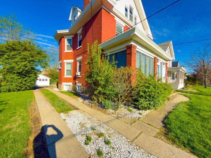 Apartment for rent at 3943 Glenmore Ave #2, Cincinnati, OH 45211