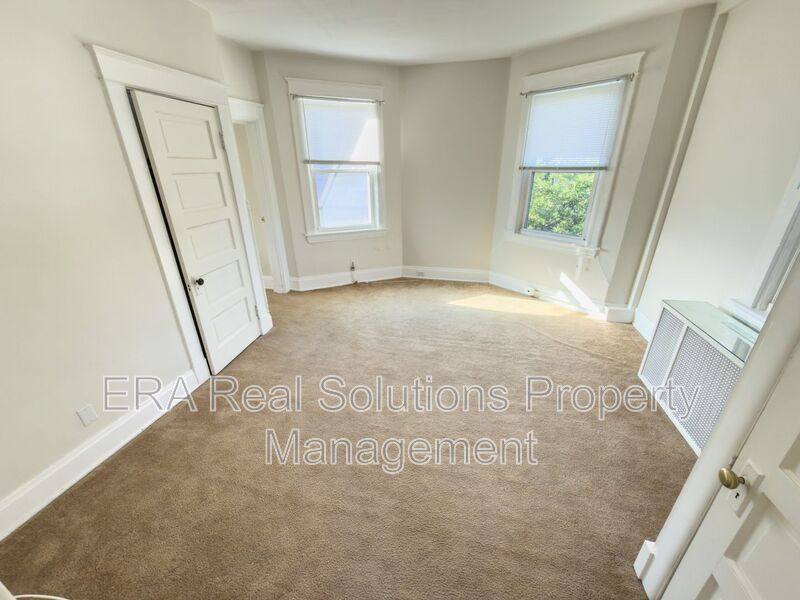 Apartment for rent at 3943 Glenmore Ave #2, Cincinnati, OH 45211