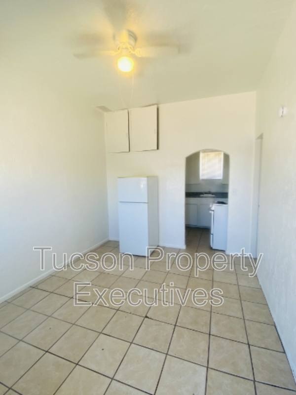 Apartment for rent at 19 W Veterans Blvd #6, Tucson, AZ 85713