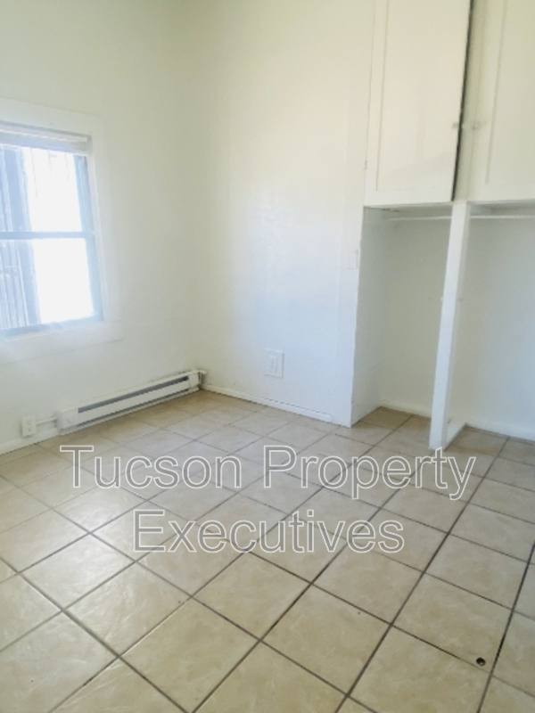 Apartment for rent at 19 W Veterans Blvd #6, Tucson, AZ 85713